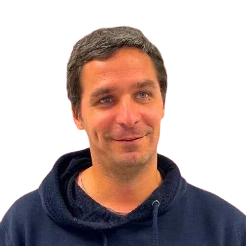 Benjamin-1-removebg-preview (1) Comment augmenter l’implication des salariés et dé-siloter l’entreprise ?